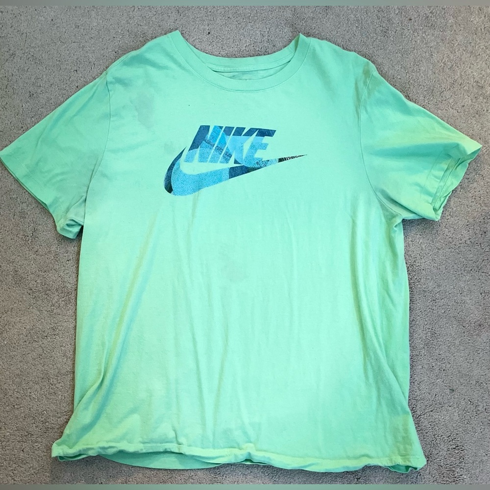 Nike mint green t shirt